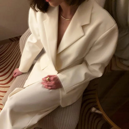 Blazer cintré blanc élégant