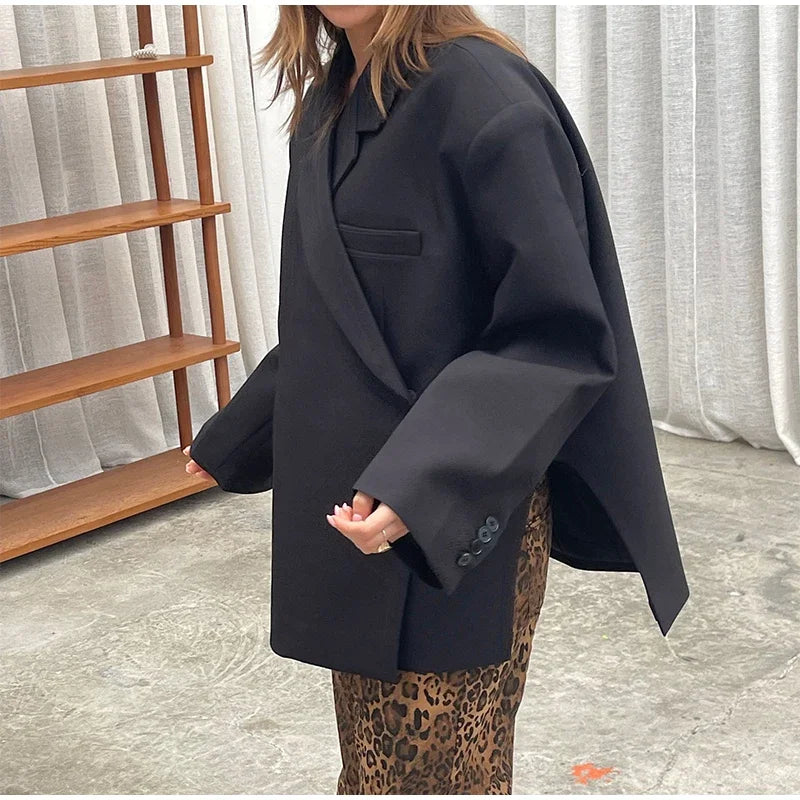 Blazer oversize avec épaules structurées chic